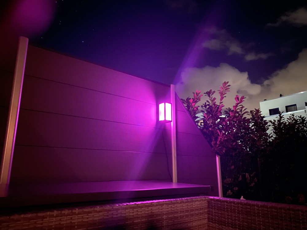 Hueblog: Hue Impress on my terrace: With and without cable