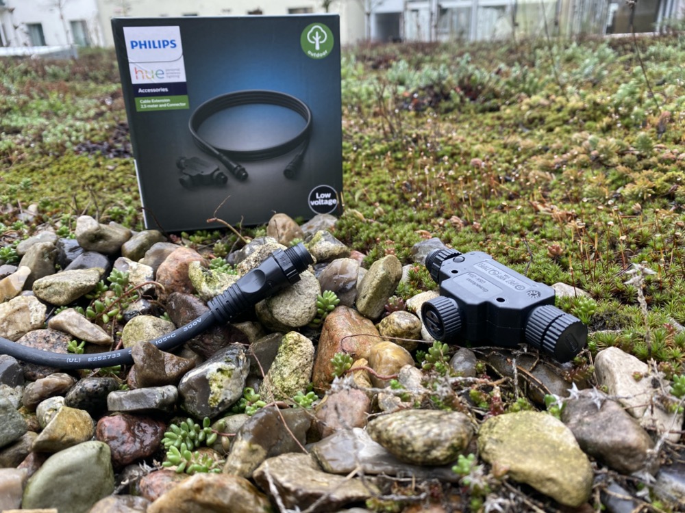 Hueblog: Outdoor cable and T-piece: Why did Philips Hue choose a set?