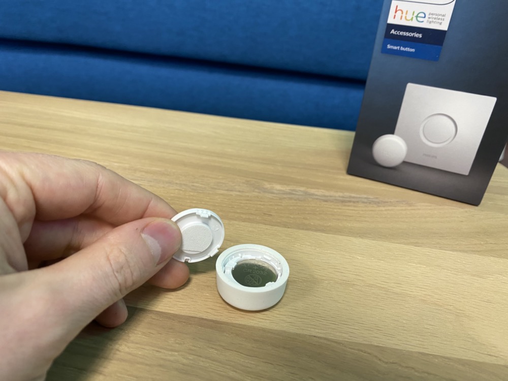 Hueblog: Battery problems with the Hue Smart Button: Button cell empty in a few days