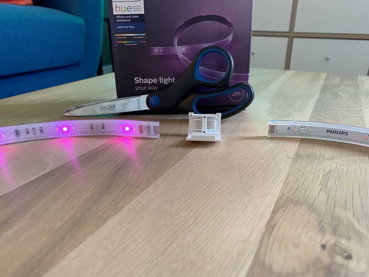 Hueblog: Hue Connector: Reconnecting a cut-off Philips Hue LightStrip Plus