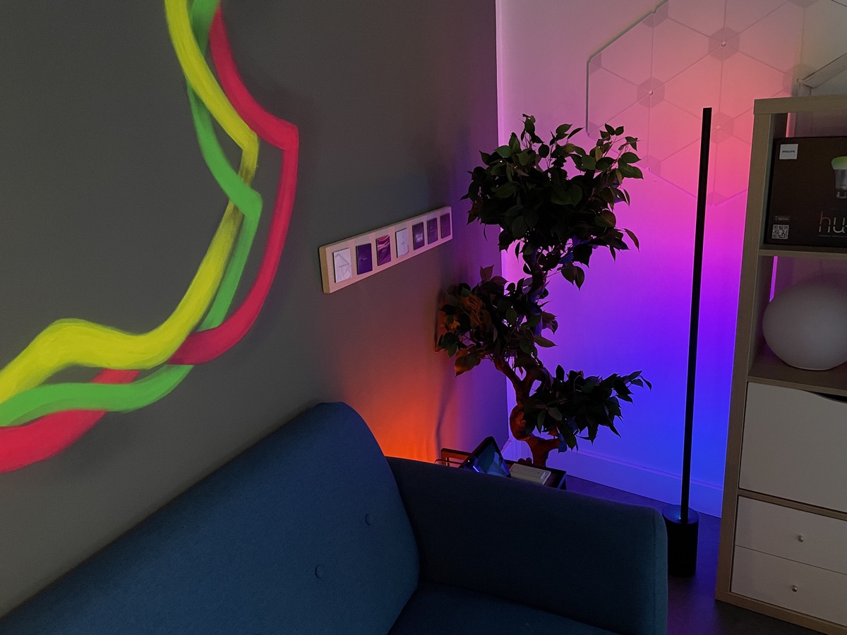 Hueblog: Trying out the new Philips Hue Gradient Signe floor lamp