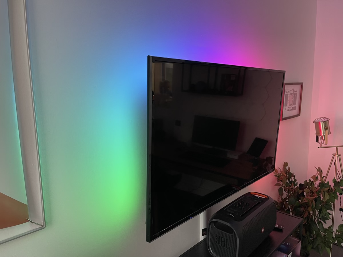 Community question of the week: Gradient light with Ambilight TV