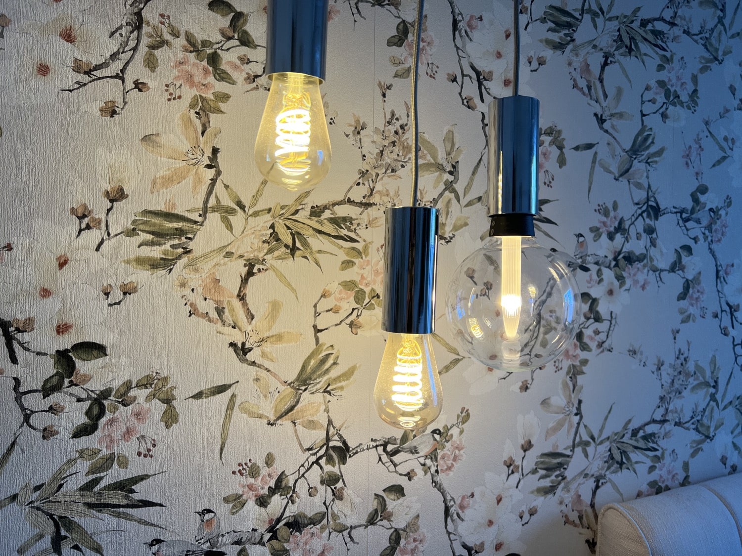 Hueblog: How far can you dim the new Hue Lightguide bulbs?