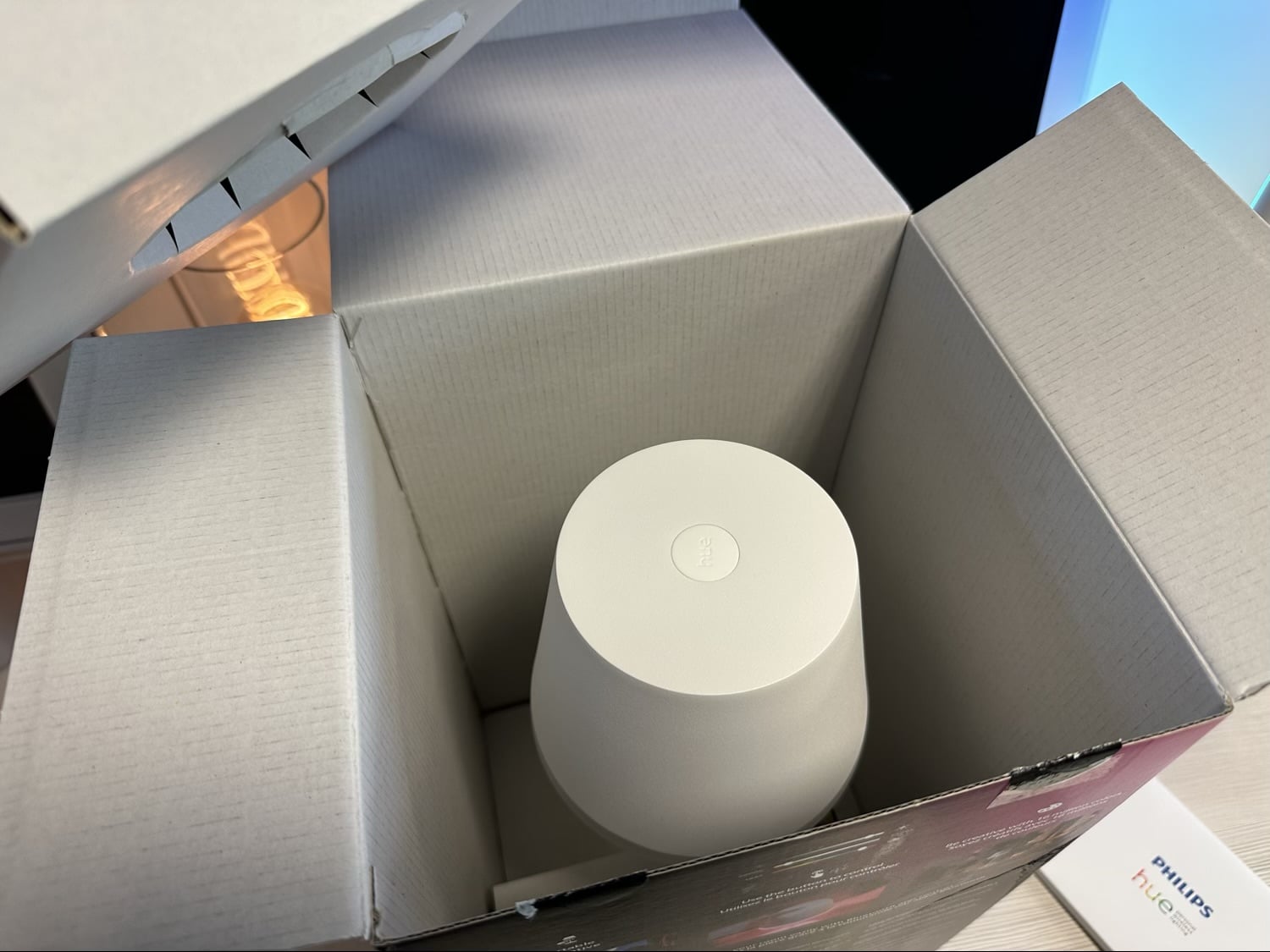 Philips Hue Go Portable Light Unboxing and Setup 