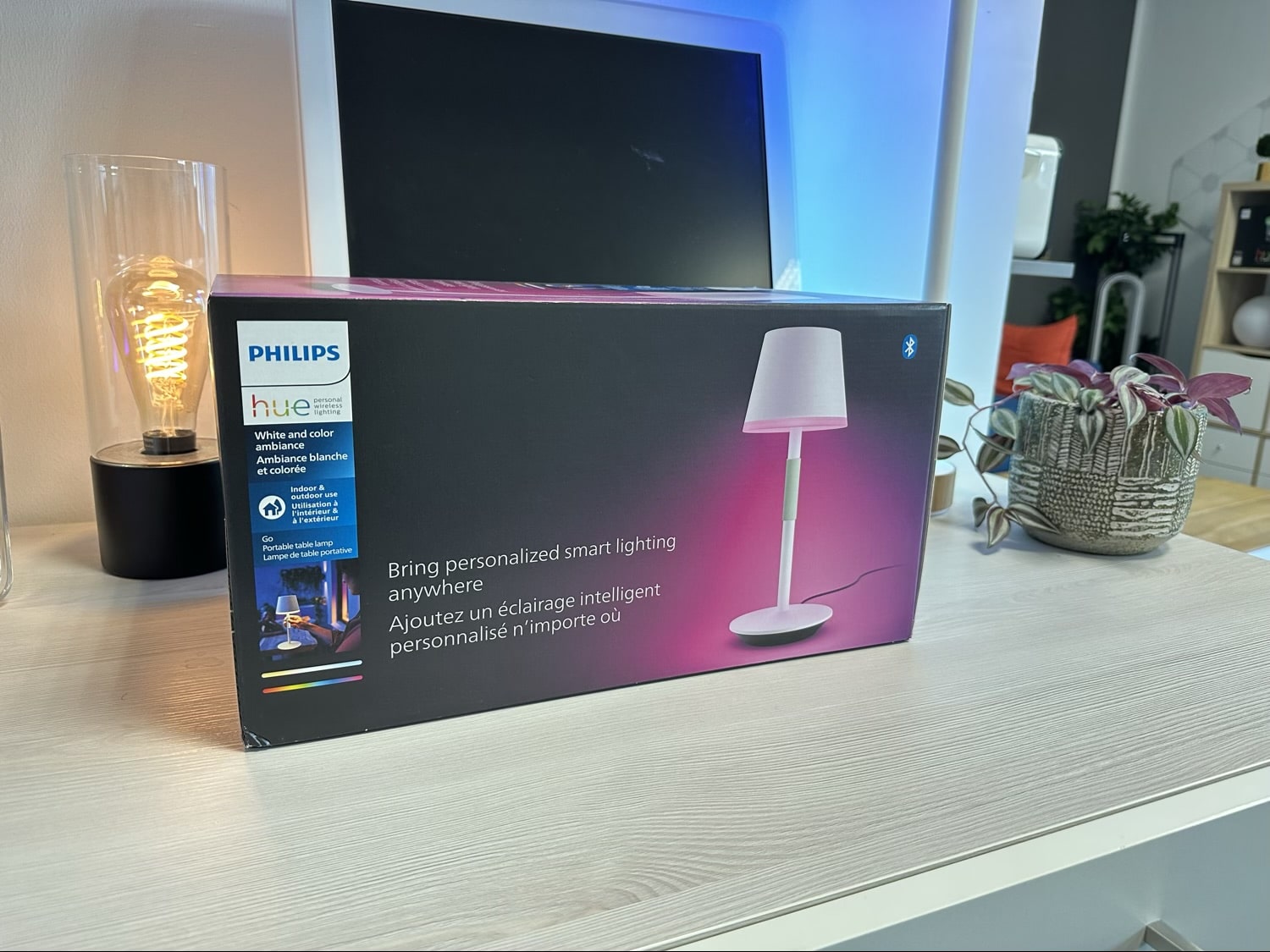 Hueblog: Philips Hue Go Portable: Portable table lamp is now available in Europe