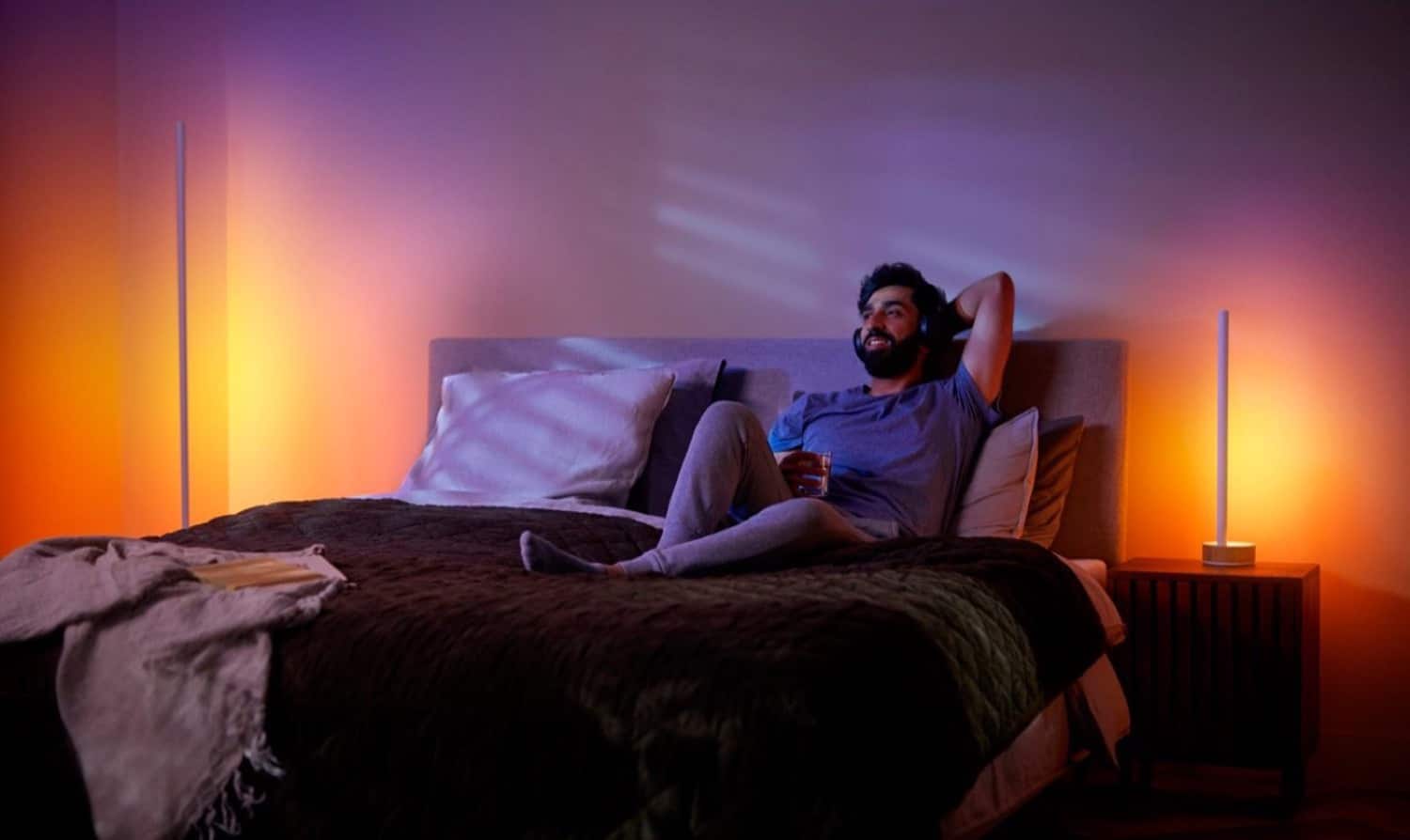 Philips Hue Go portable table lamp review: more than just a bedside light